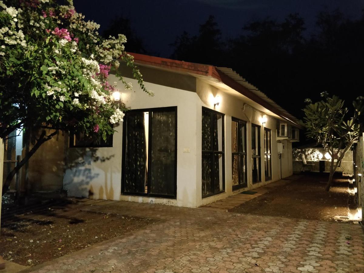 Chalet Casa Amor, Perfect Home Amidst Tranquility Karjat Buitenkant foto