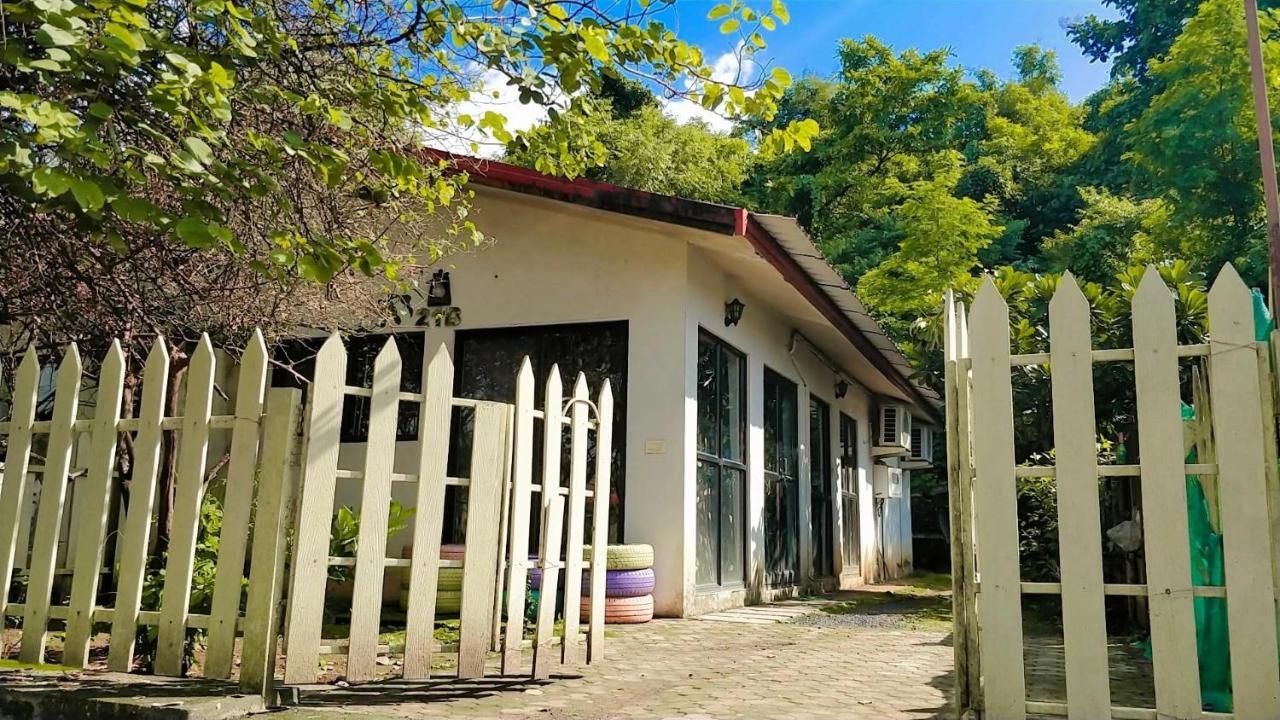 Chalet Casa Amor, Perfect Home Amidst Tranquility Karjat Buitenkant foto
